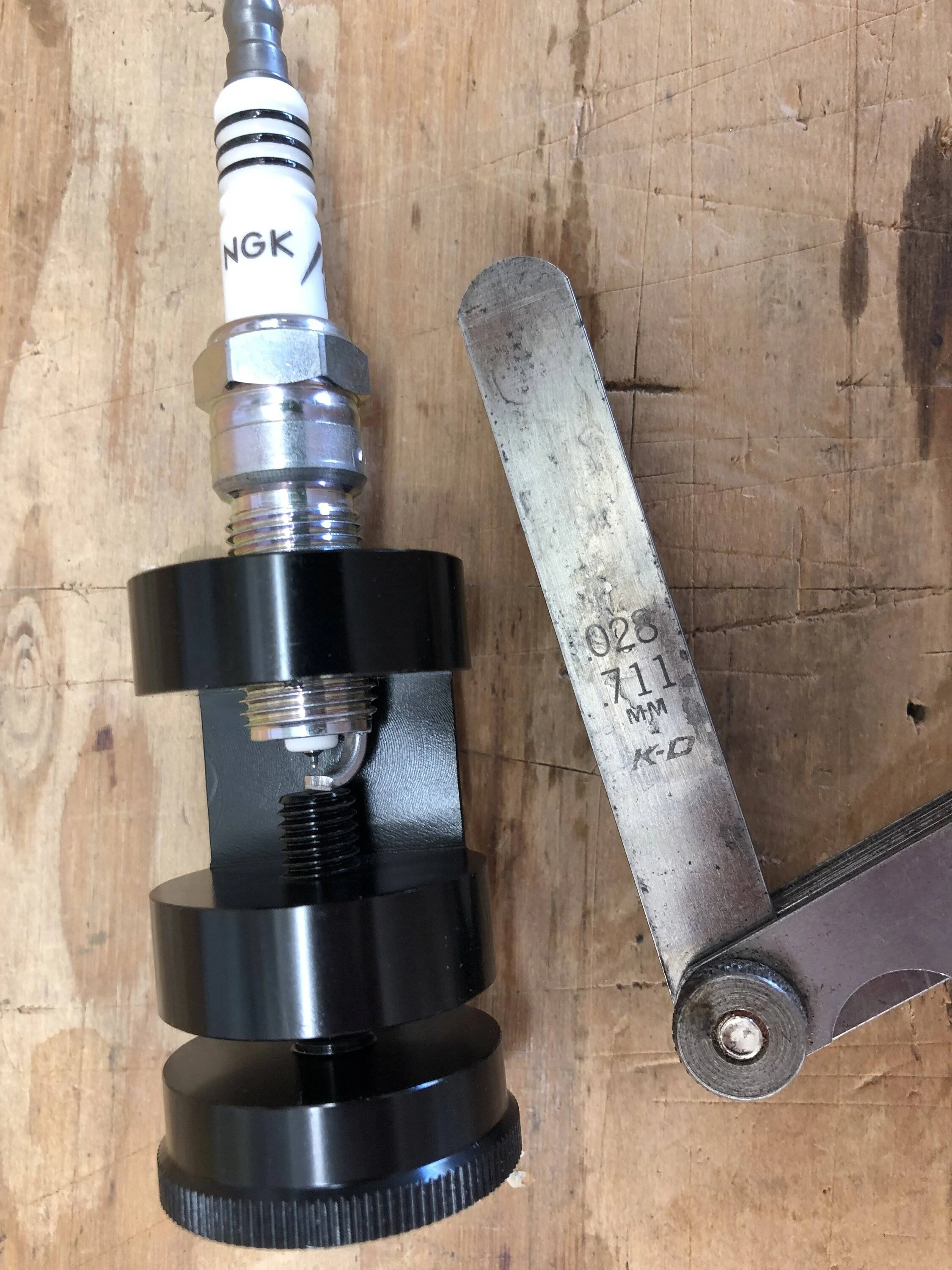 Spark plug gapping (1).webp