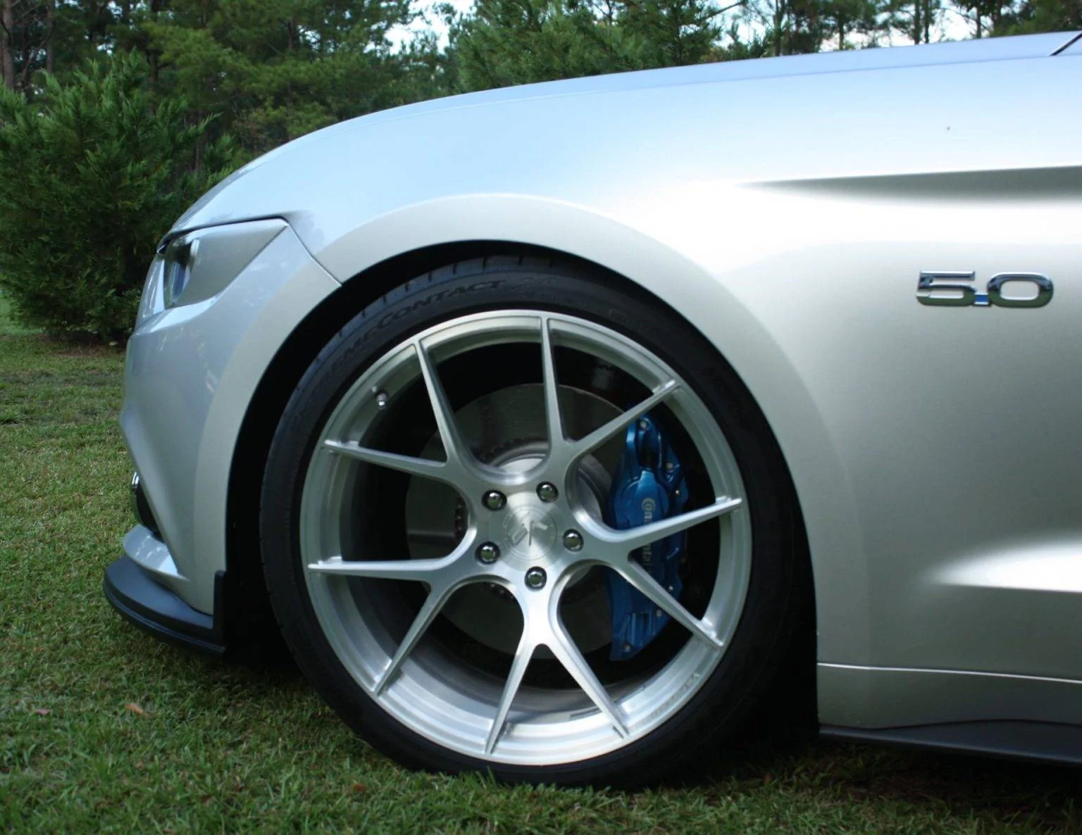 ford-mustang-gt-with-20x10-vs-forged-vs02-aftermarket-wheels-3-1536x1186.webp