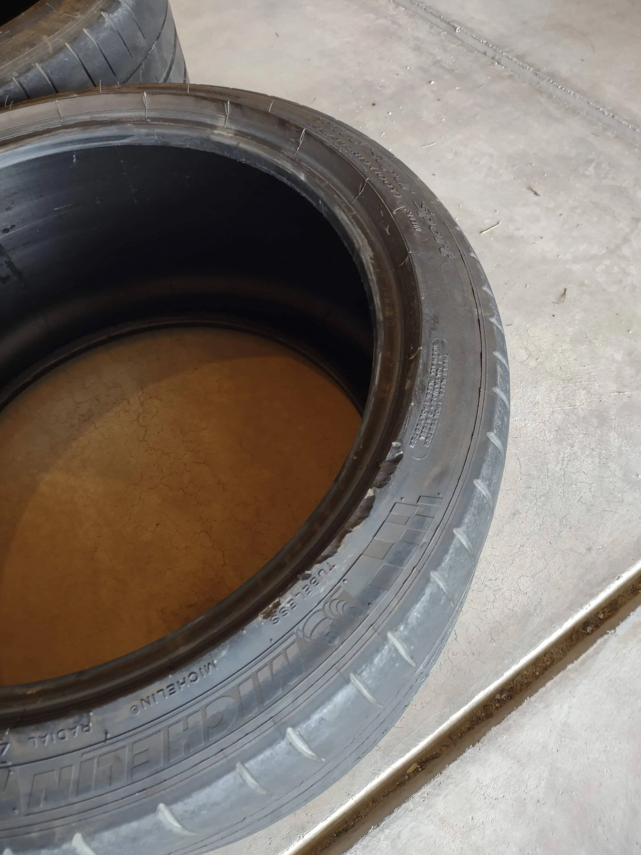 front_tire-jpg.jpg
