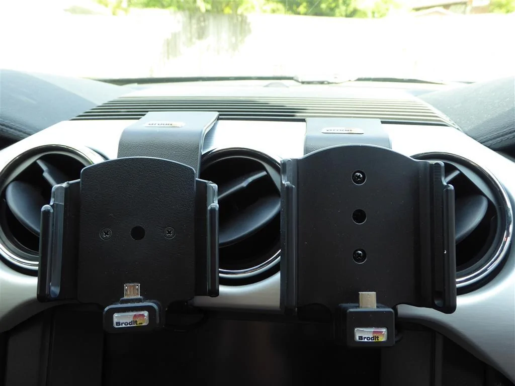 Brodit Cradles Front View P1010769 (Medium).webp
