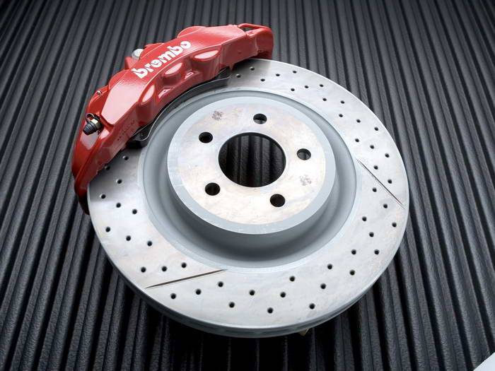 BF-FPV-BREMBO-6-PISTON-BRAKES.jpg