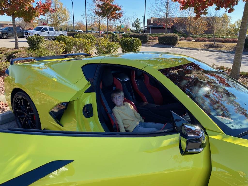 yellowvette.jpg