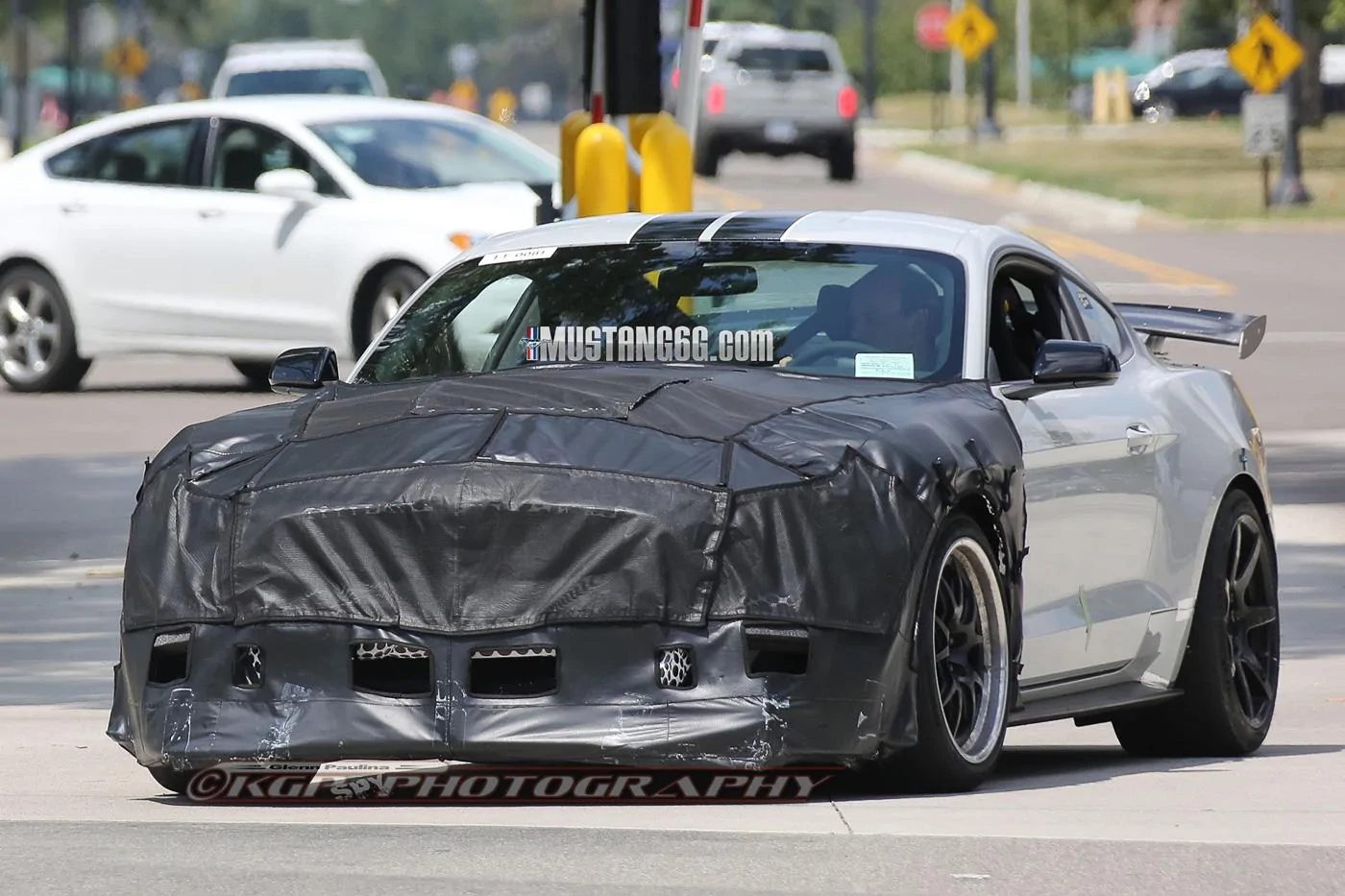 2018-Shelby-GT500-First-Sighting-2.webp