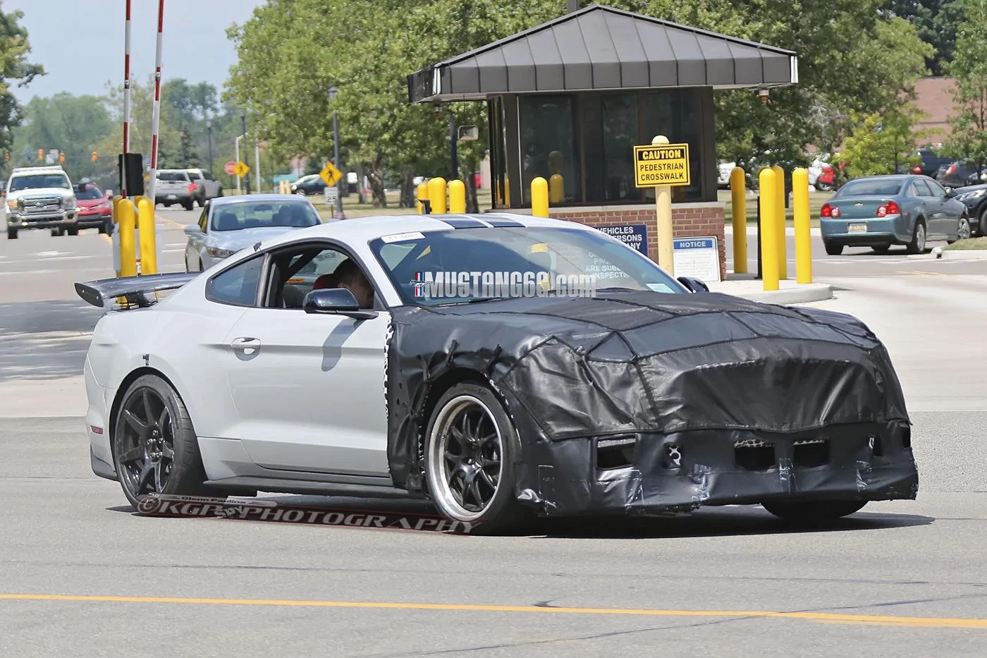2018-Shelby-GT500-First-Sighting-5.webp