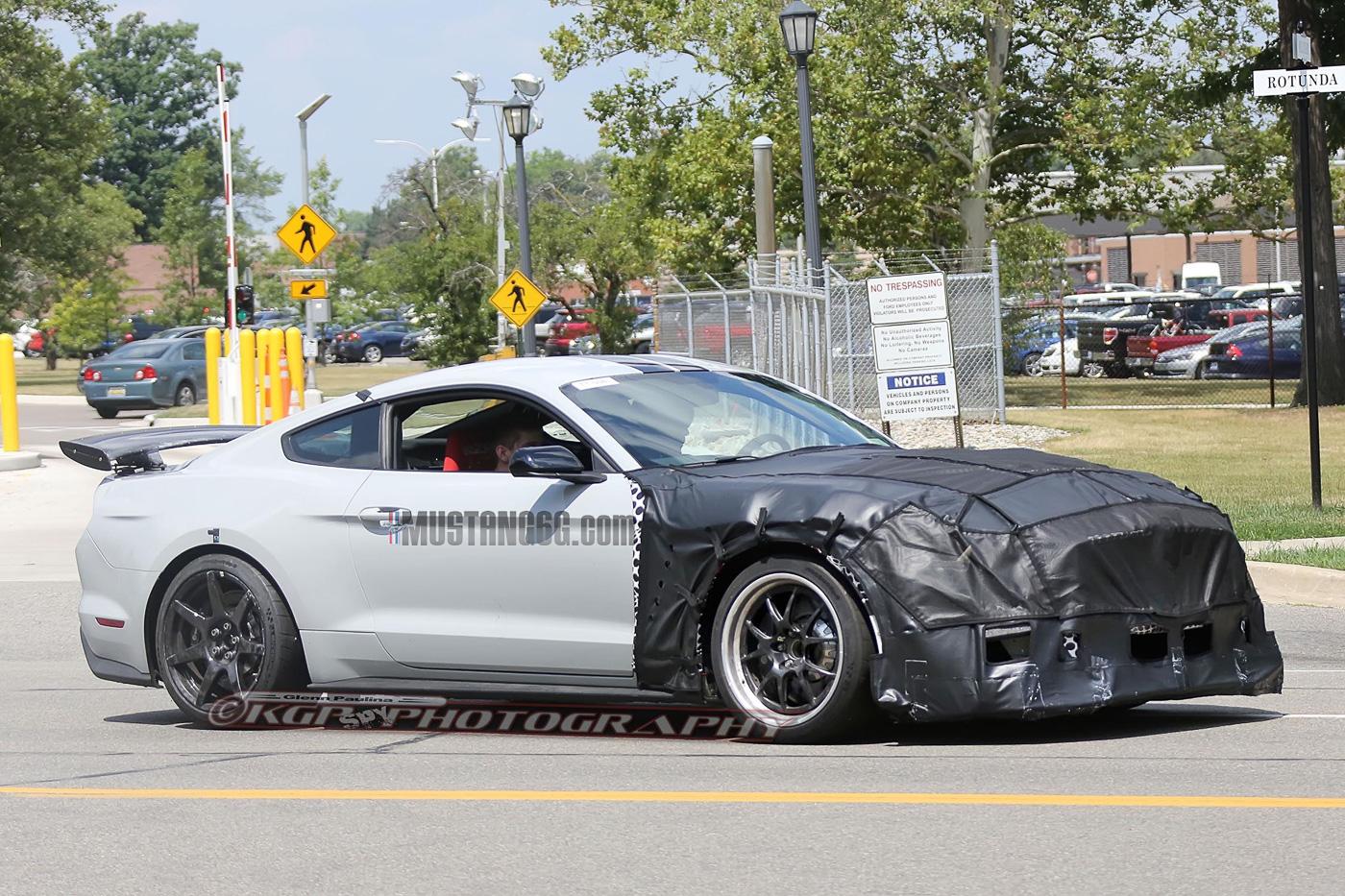 2018-Shelby-GT500-First-Sighting-7.jpg