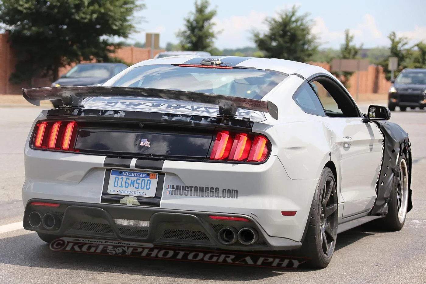 2018-Shelby-GT500-First-Sighting-18.webp