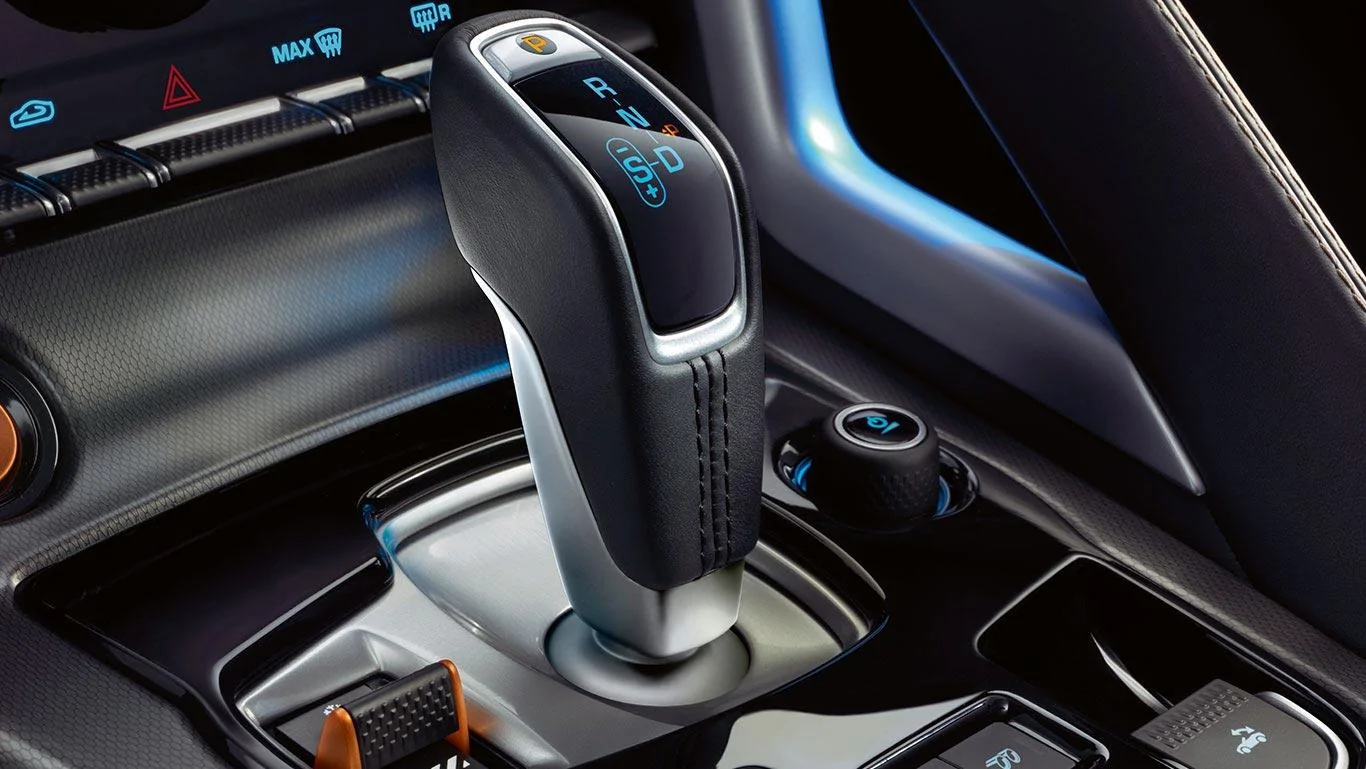 FT_013_084_GEE_GEAR_SHIFT_SELECTOR-device_desktop-1366x769_OPT_tcm97-27380_desktop_1366x769.webp