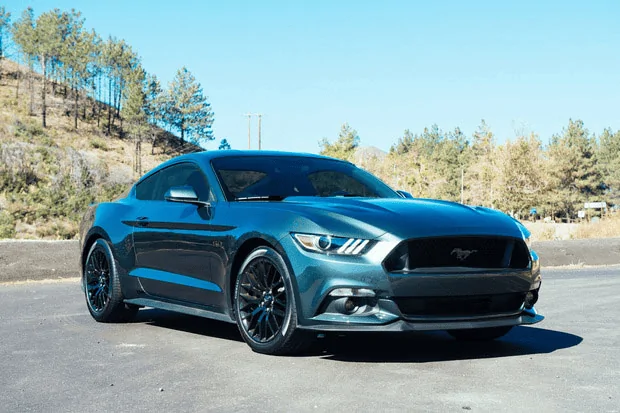 2015-mustang-gt-1-thumb-620x413-90589a[1].webp