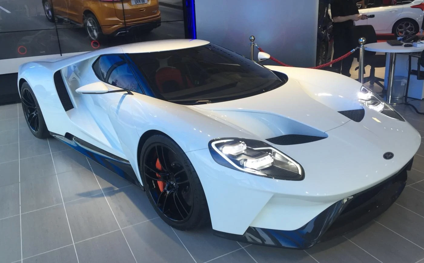Ford GT2.webp
