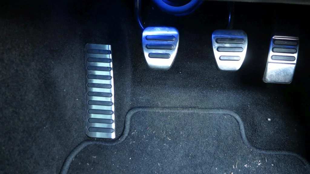 Dead pedal fitted.webp