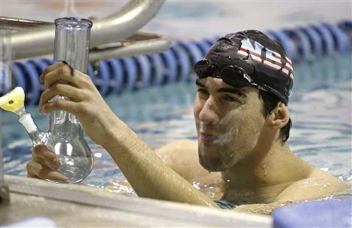 michael-phelps-hitting-the-bong-again-2015.webp