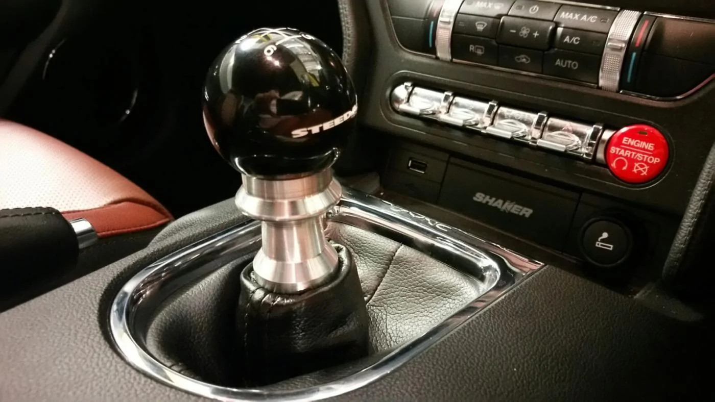 John Shift Pack_BlackKNob_billet Collar.webp