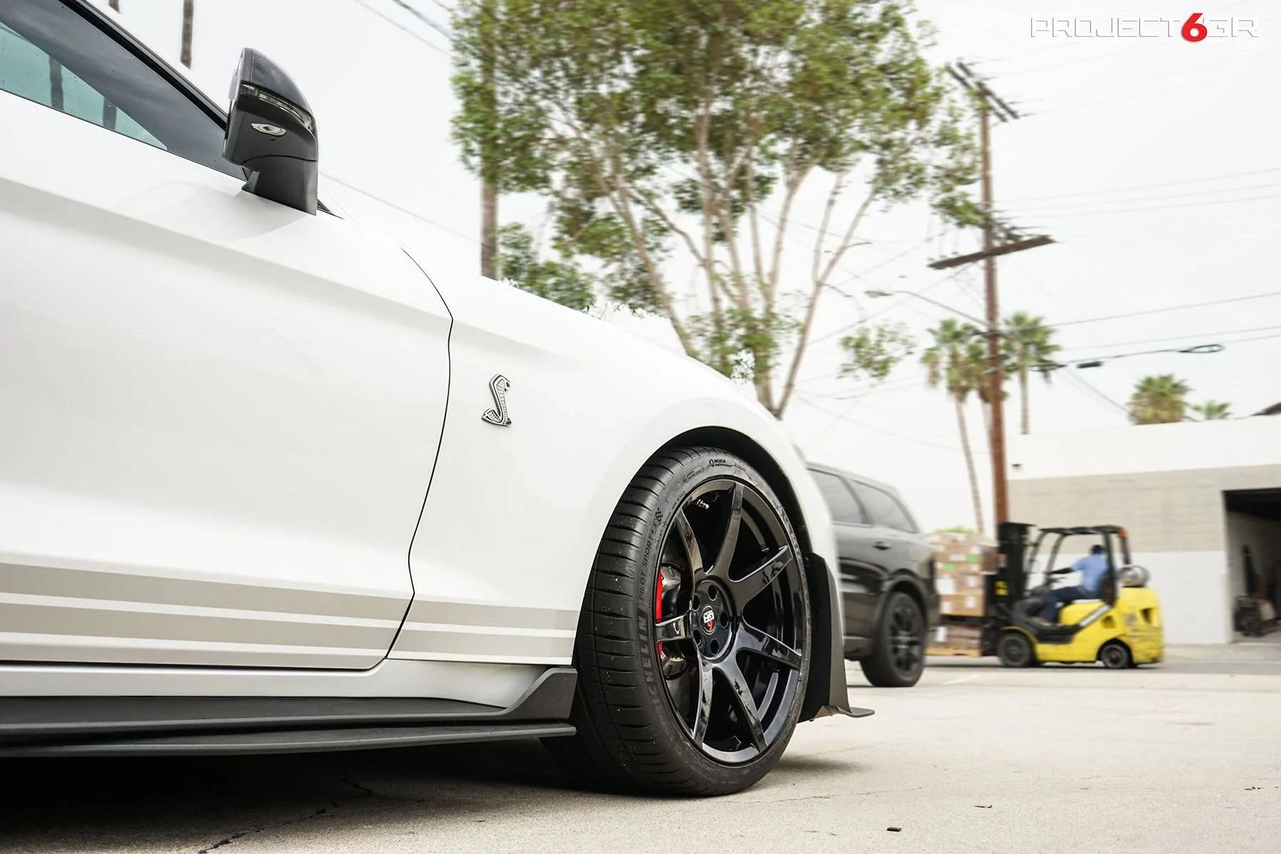 GT500 SEVEN GLOSS BLACK 5.webp