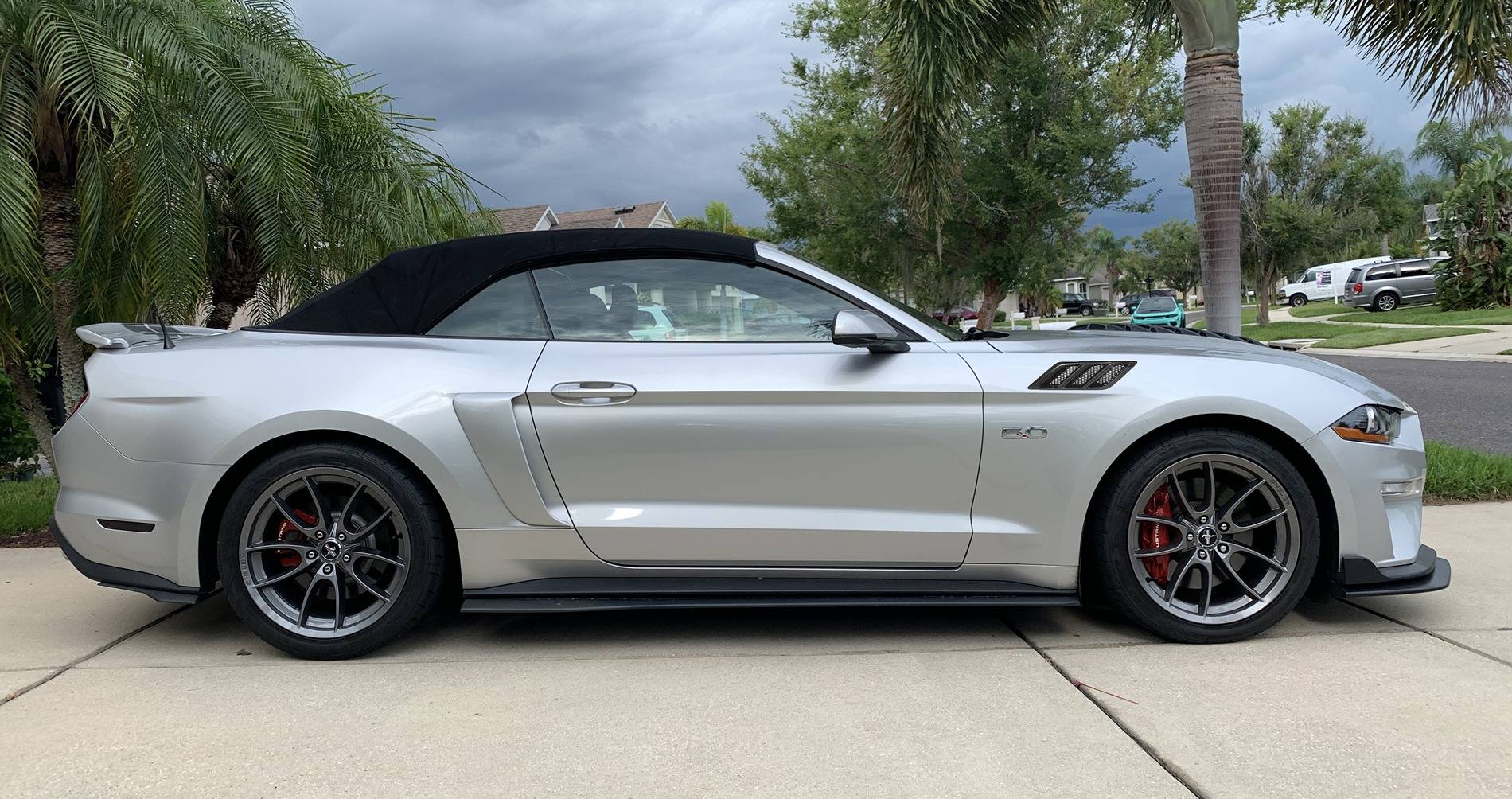 Proposed Mustang with Fender Extractor on RS.jpg
