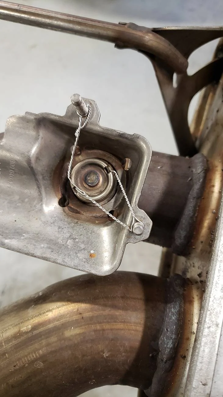 Pass Side Exhaust Valve.webp