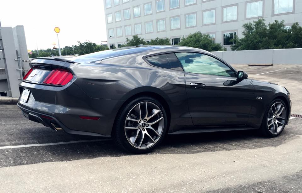 mustang garage 6.jpg