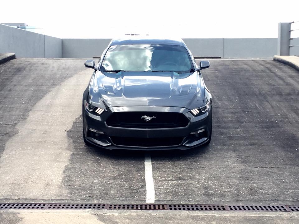 mustang garage 7.jpg