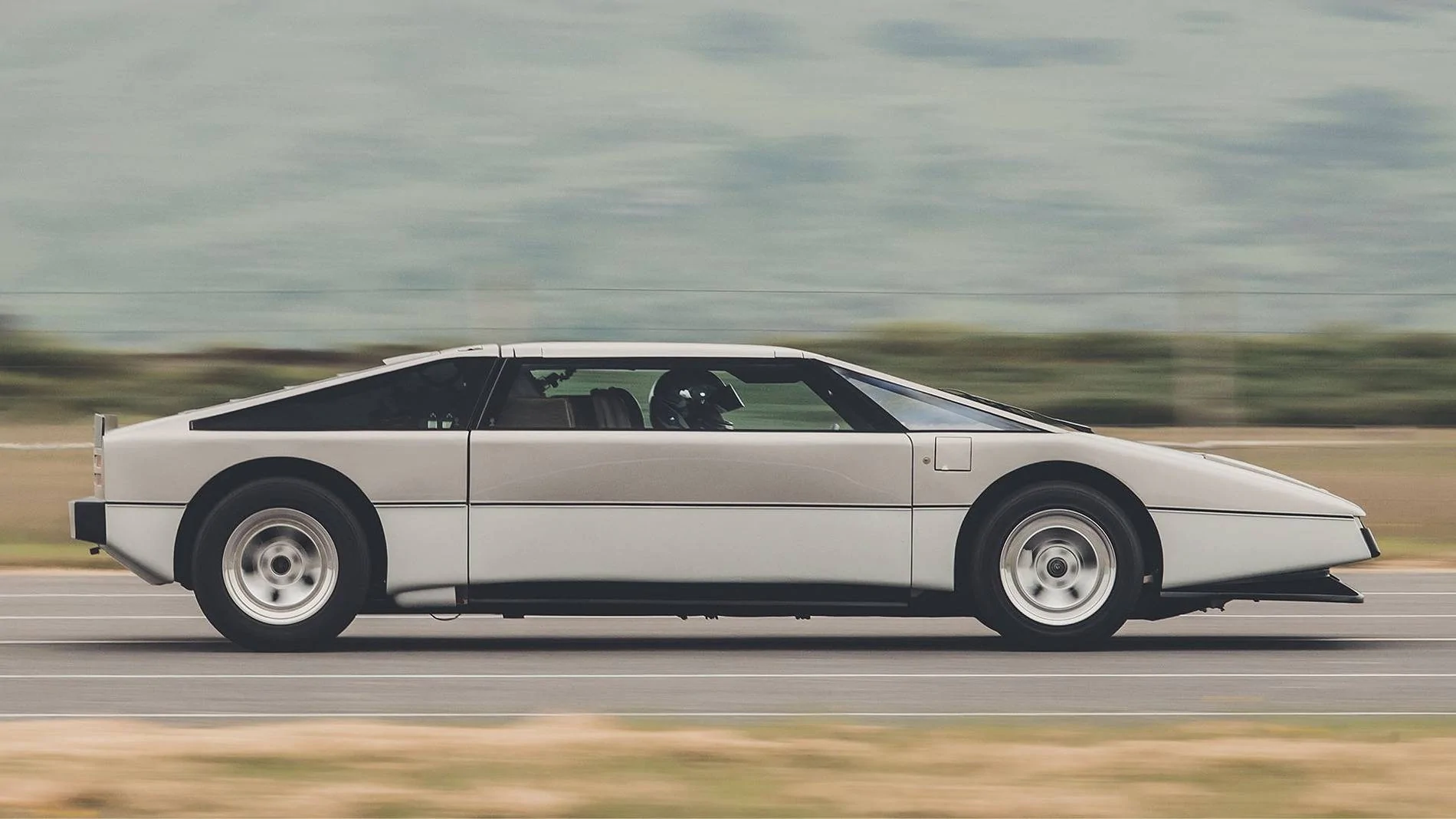 bulldog-200mph.webp