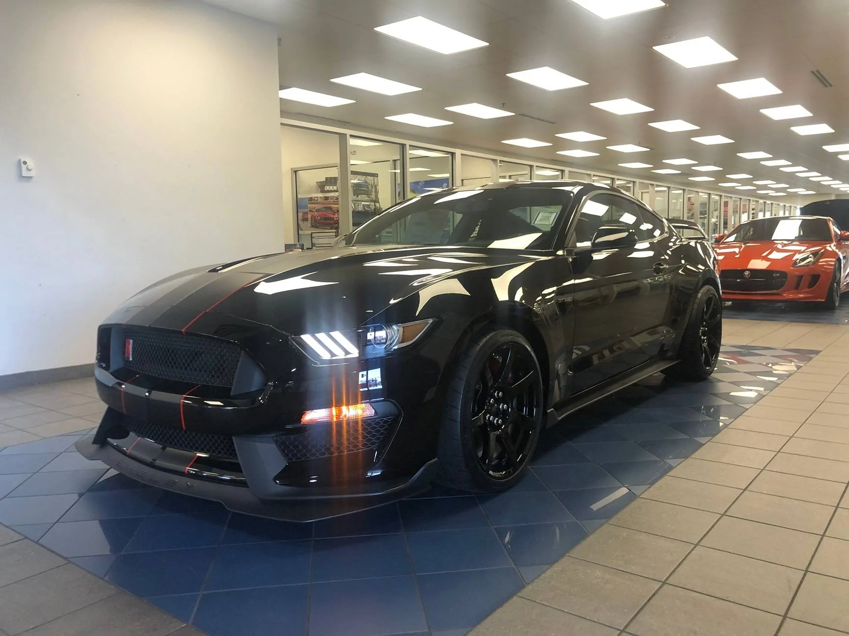 GT350R2.webp
