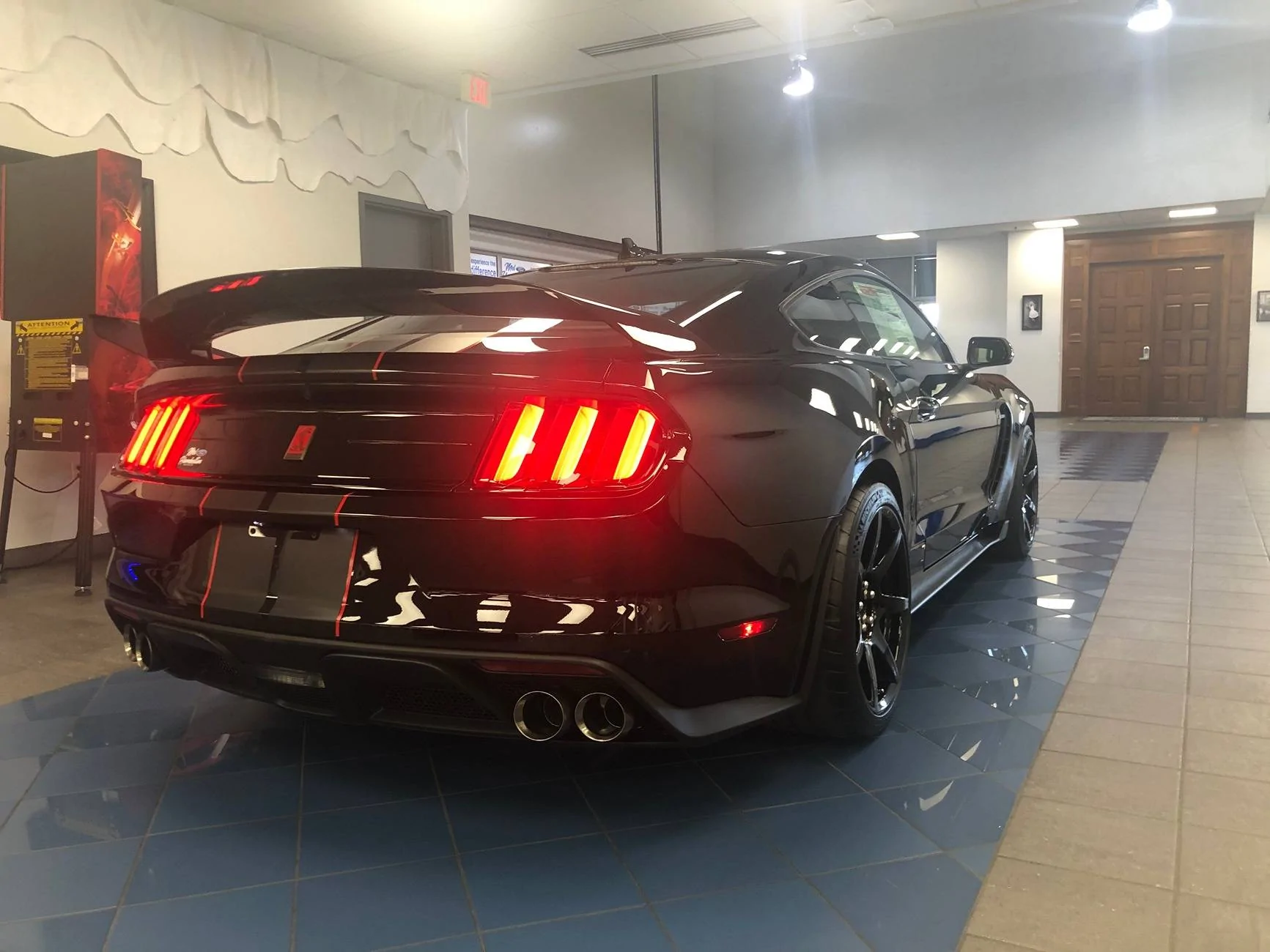 GT350R5.webp