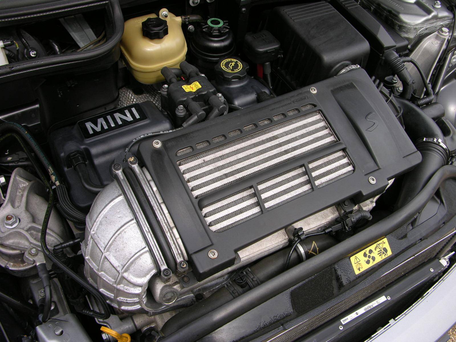 Mini_Cooper_S_Convertible_-_Flickr_-_The_Car_Spy_(17).jpg