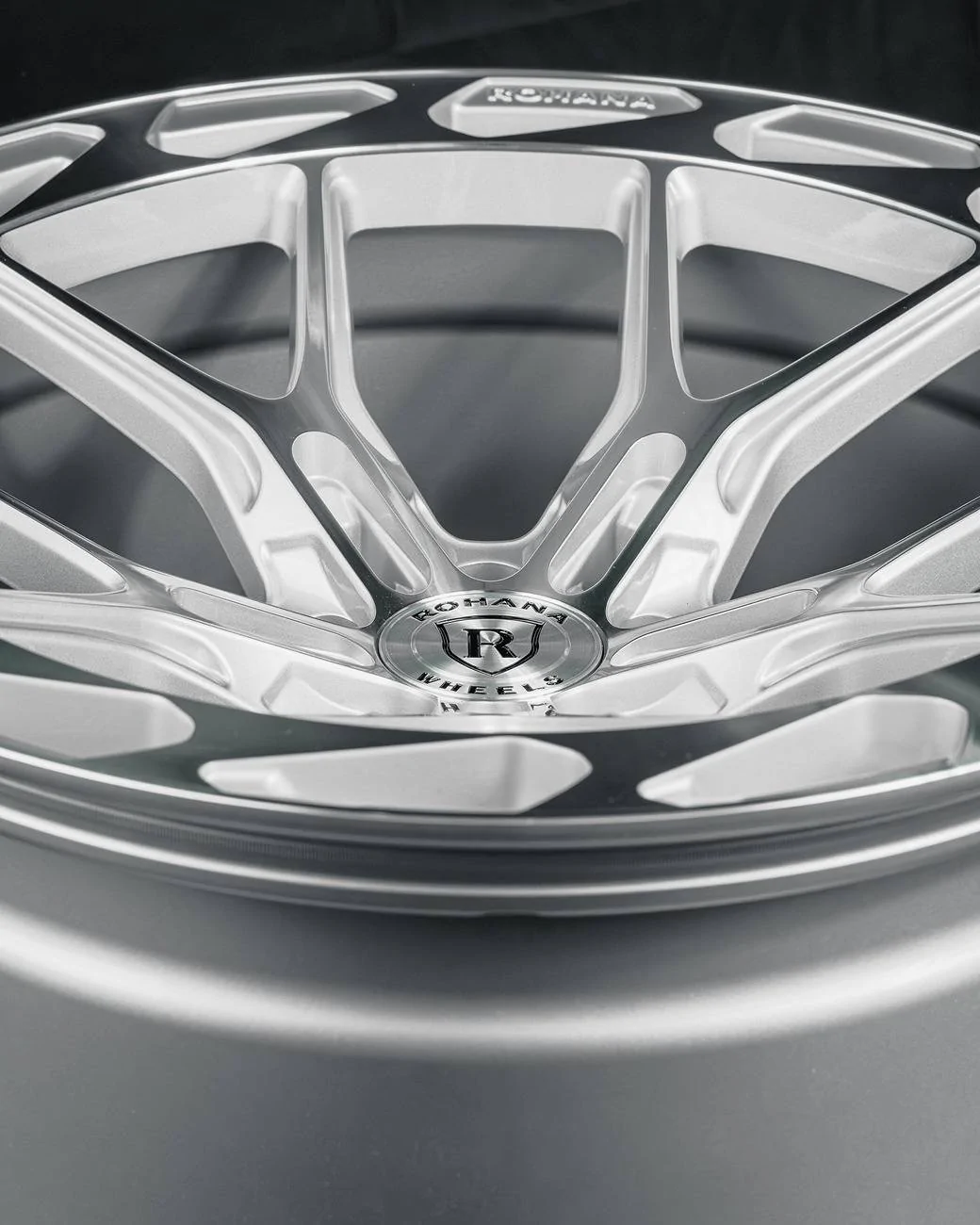 rohana-rfx19-machine-silver-wheels-5.webp