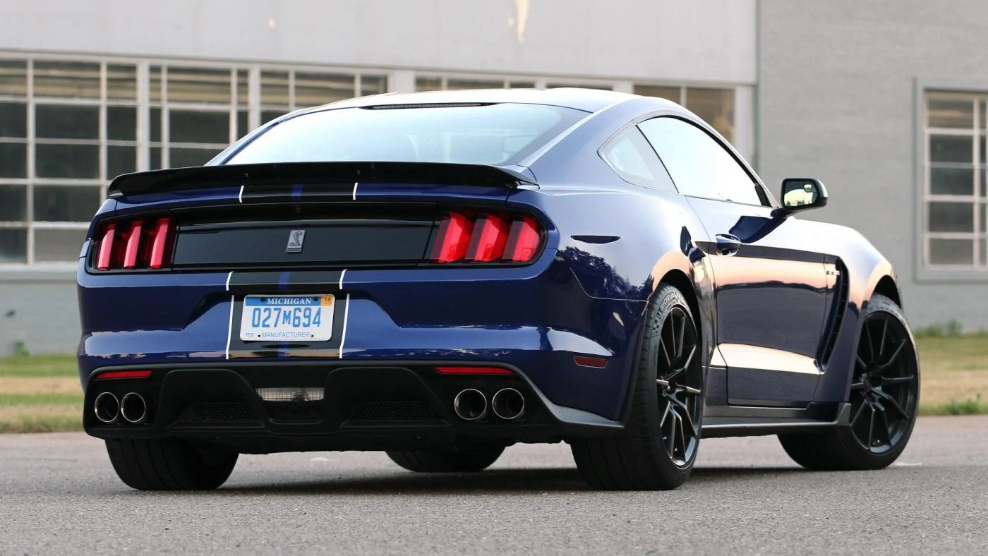 Ford-Mustang_Shelby_GT350_mp8_pic_166244.webp