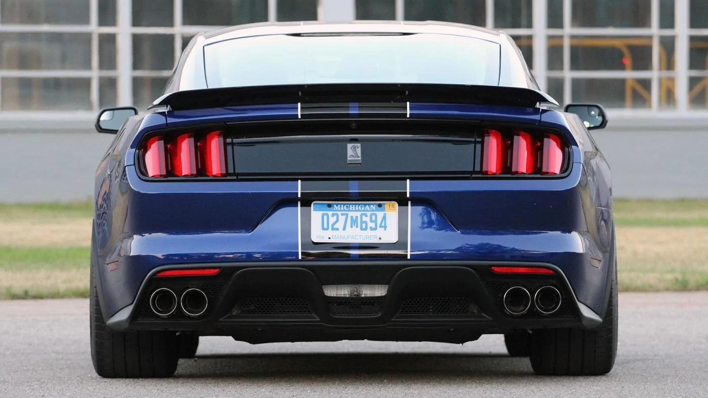 Ford-Mustang_Shelby_GT350_mp8_pic_166264.webp