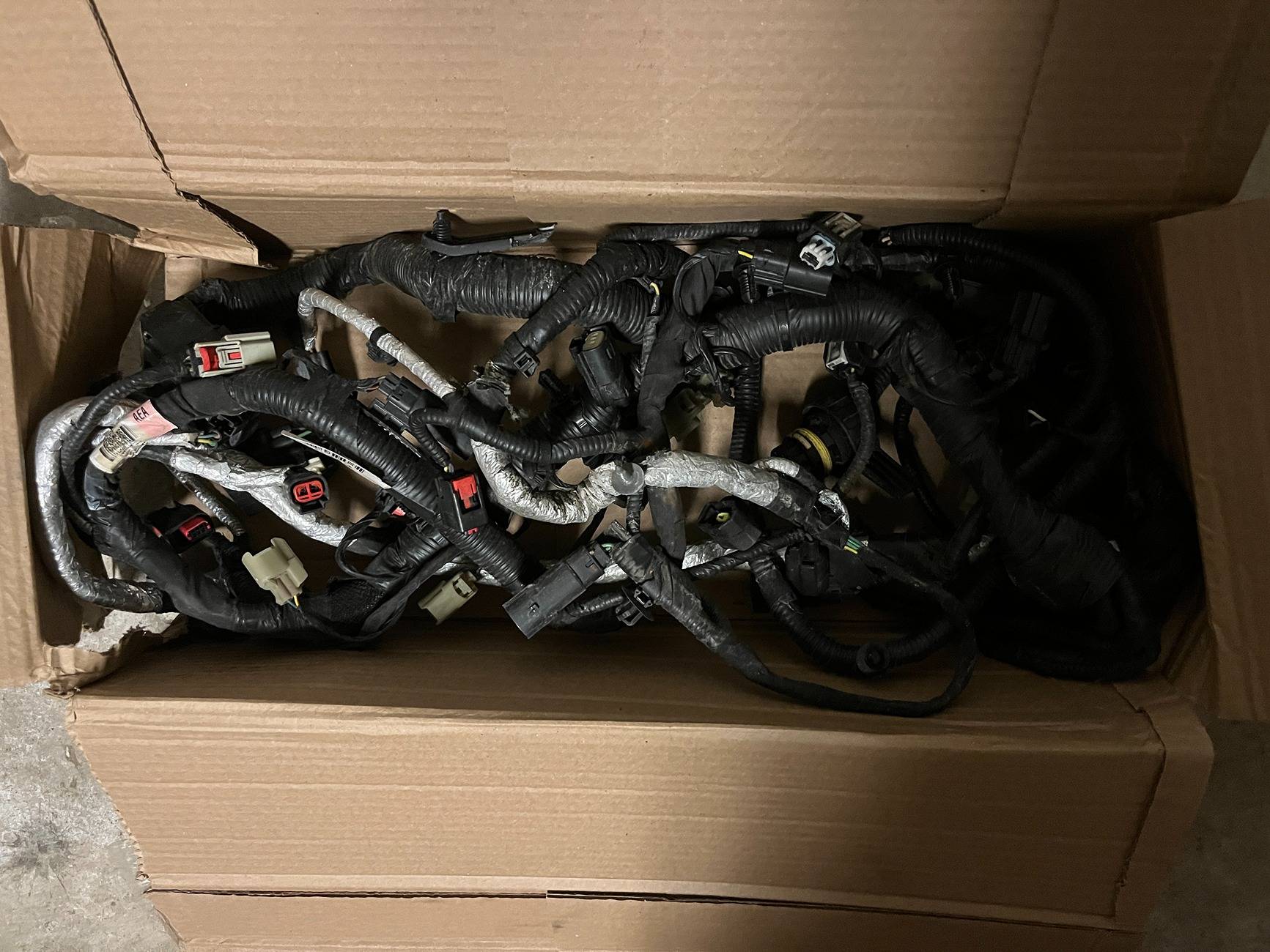 Engine Wire Harness GU5Z-12A581-R.JPG