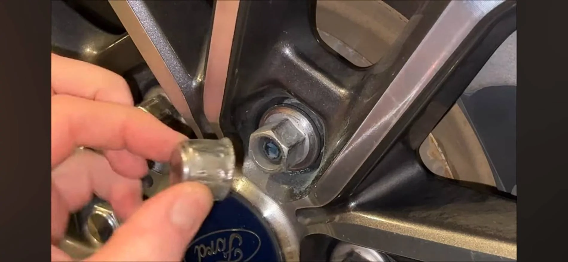Screenshot_20250111_174128_YouTube.webp