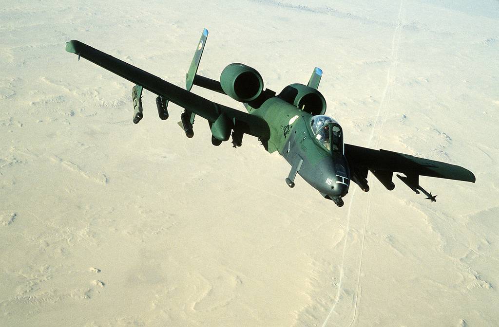 Desert Storm, green A-10, ODS.jpg