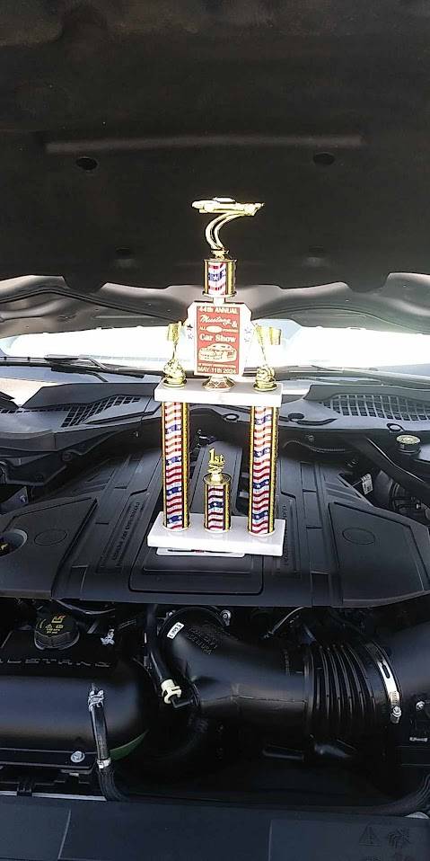 438118354_7020208888085709_6578790916602783551_n trophy.jpg