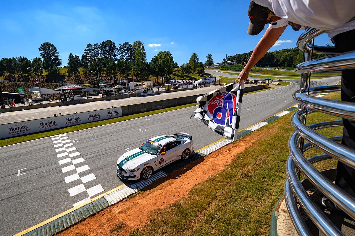 Shelby GT350R-C Championship Johnson & Maxwell-1.jpg
