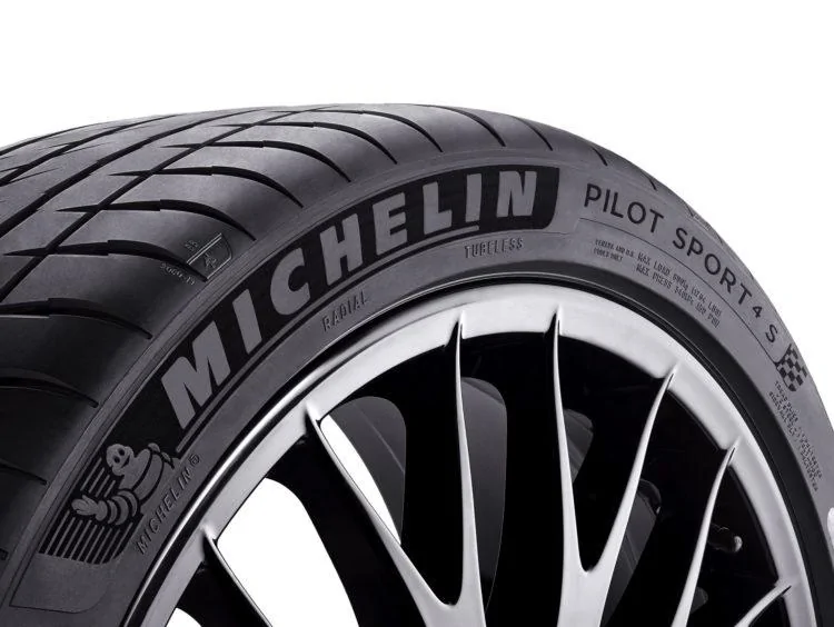 Michelin-Pilot-Sport-4-1.webp