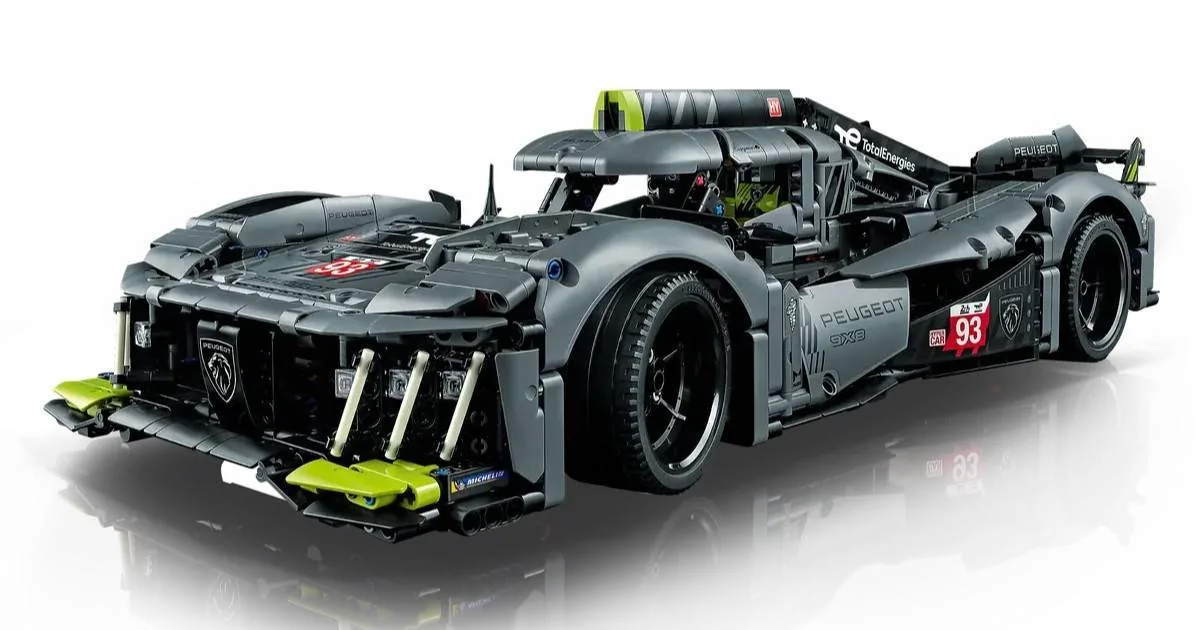 lego-peugeot-9x8-lemans-hypercar-facebook-template-scaled.webp