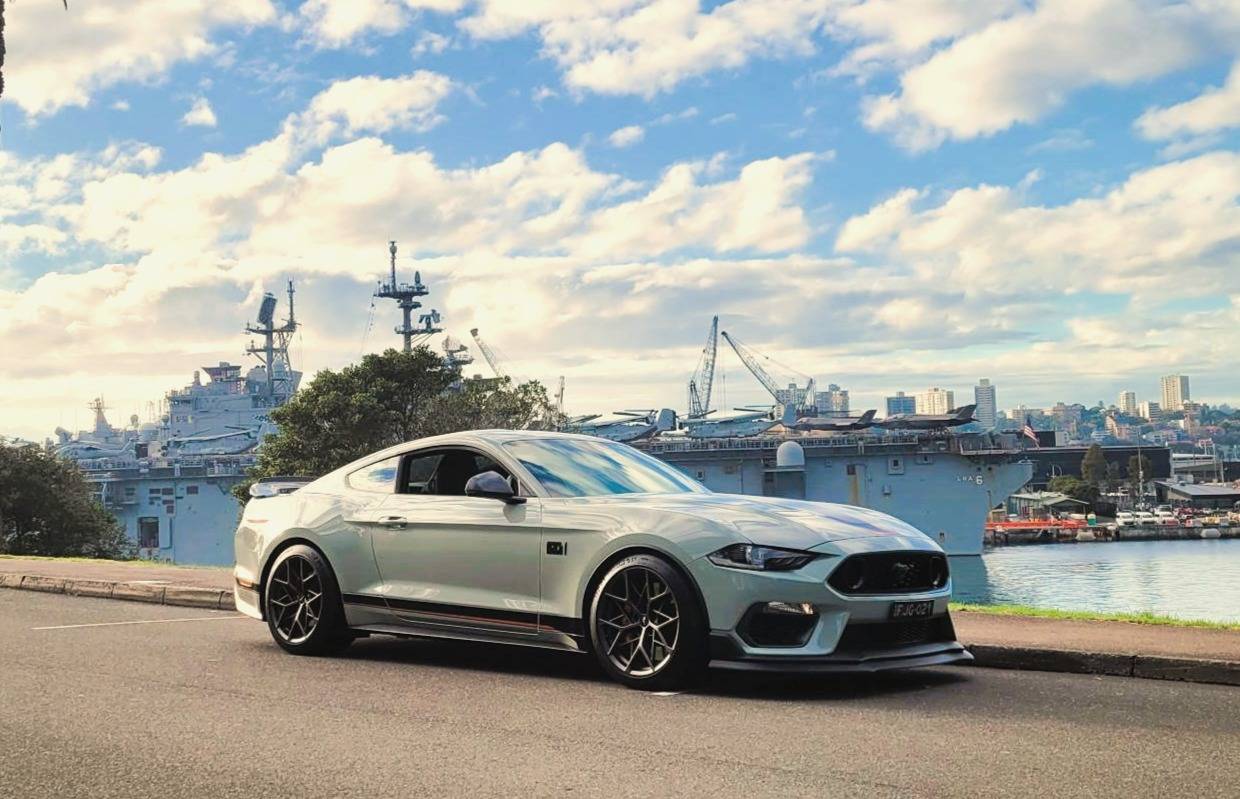 mustan uss america.JPG
