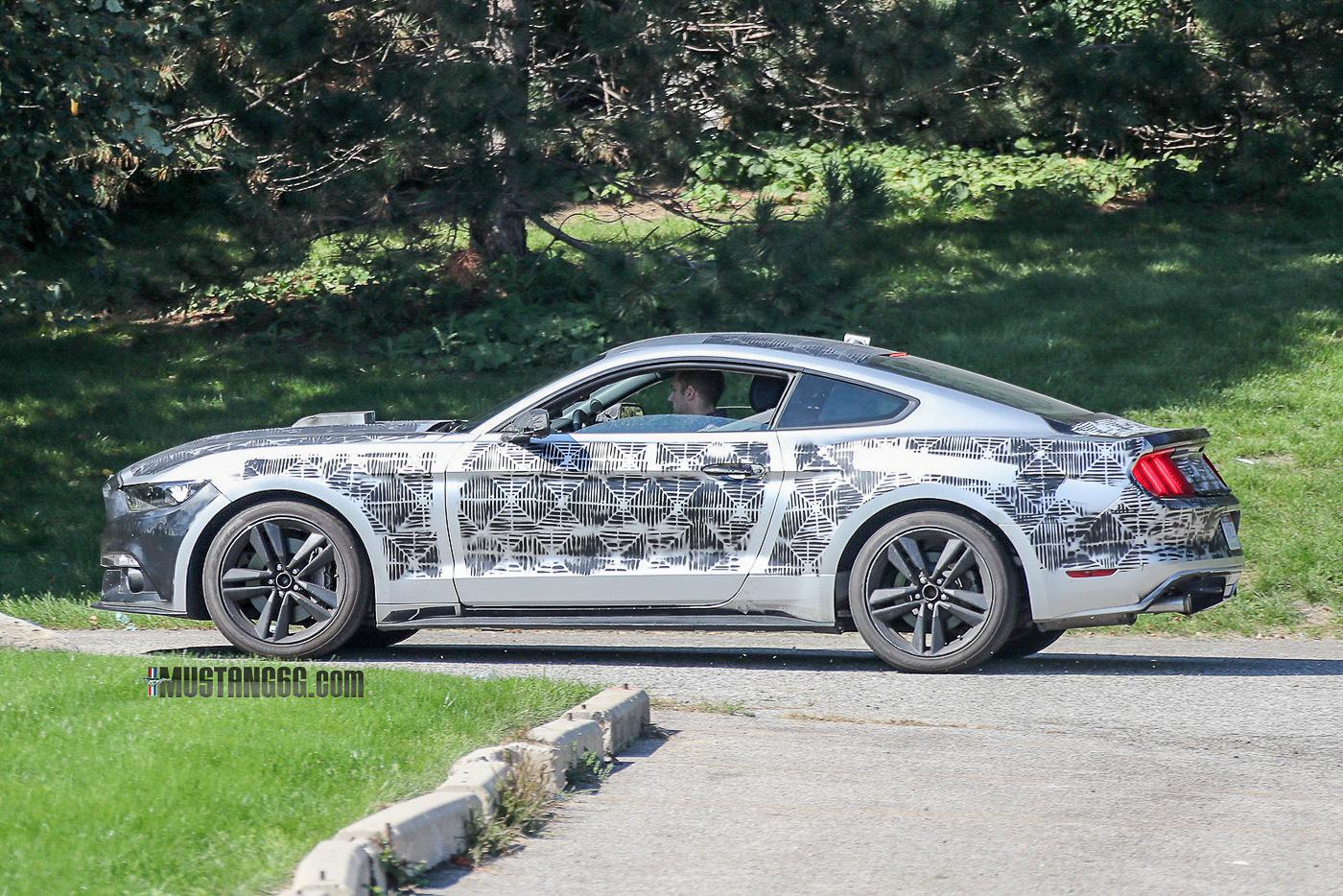 2018-Mustang-Hood-Bump-10.jpg