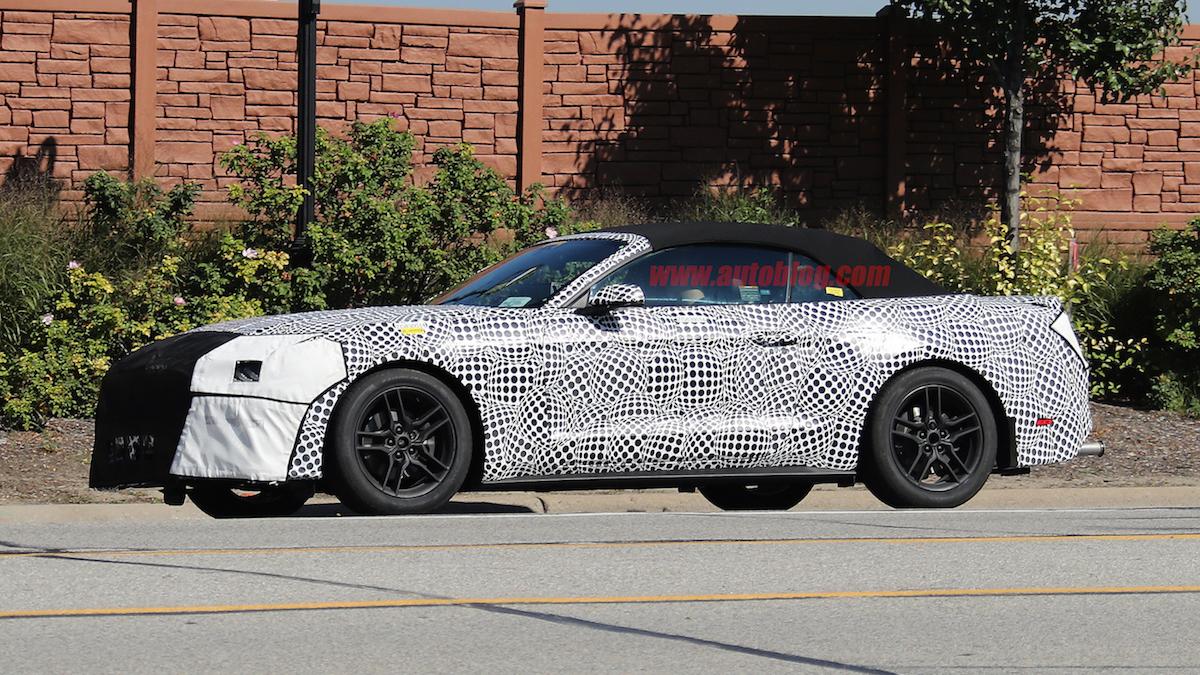 2018-Mustang-Convertible-4.jpg