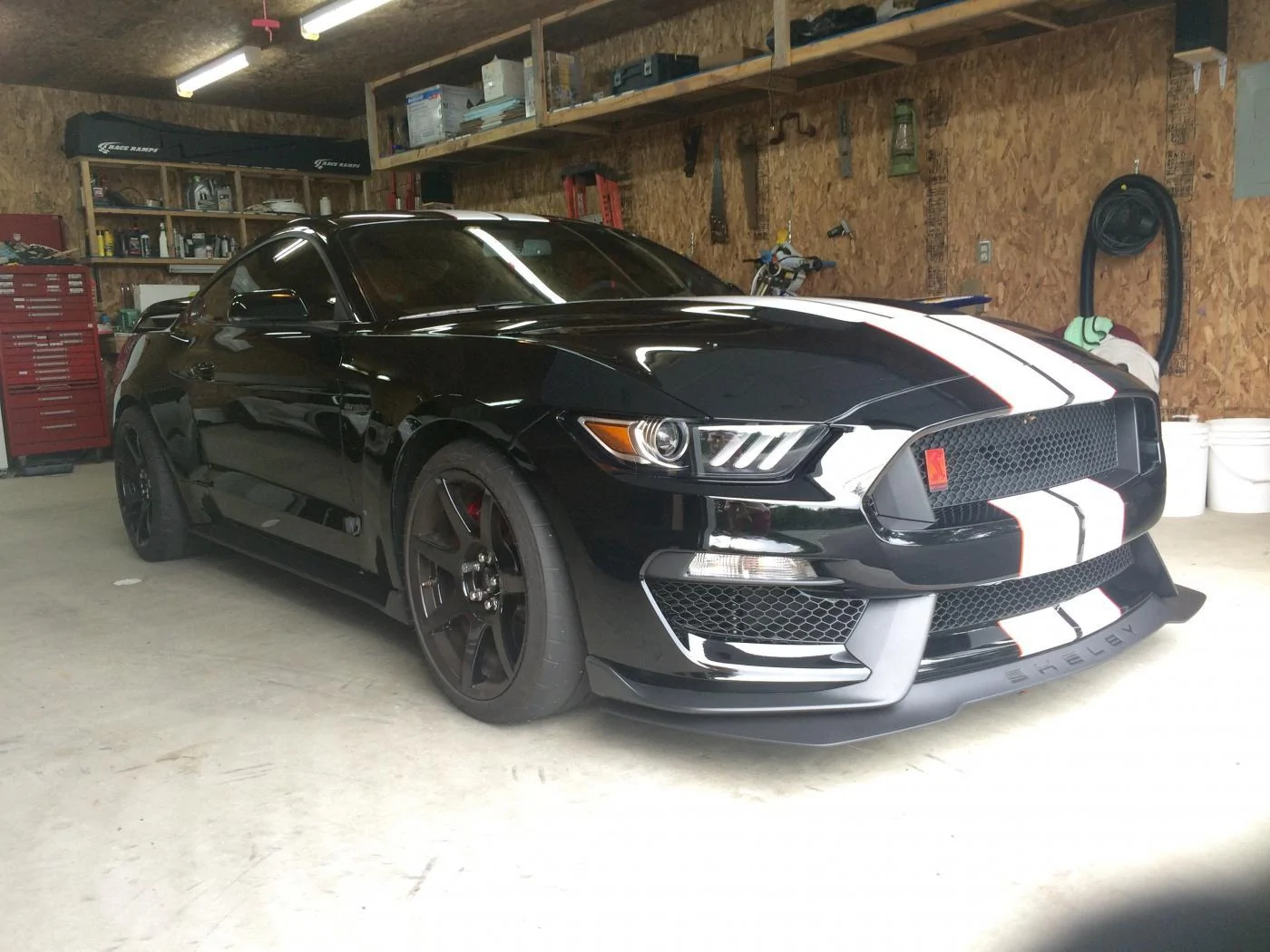 2017 GT350R - 3.webp