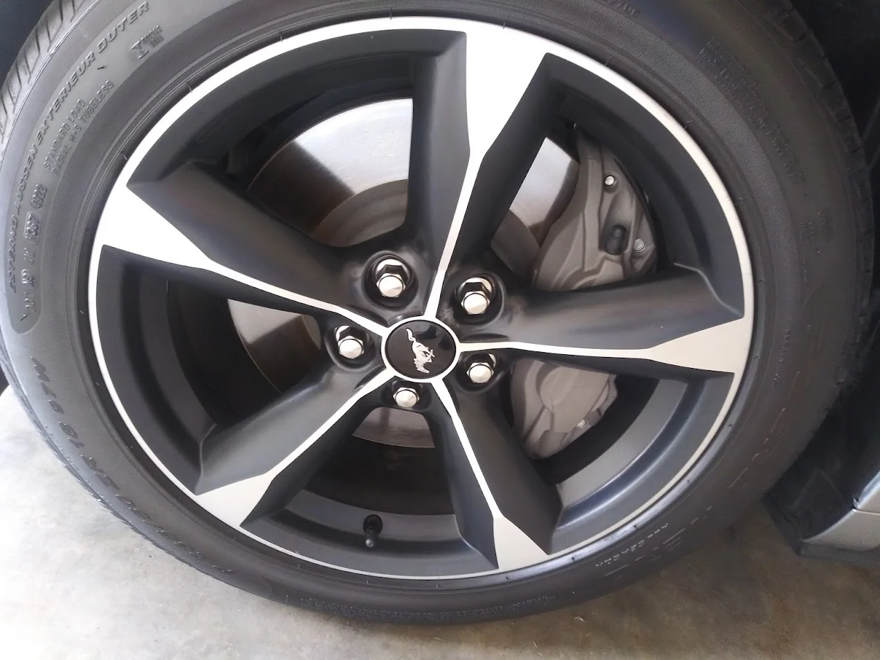 20250823_115520_HDR wheel tire.webp