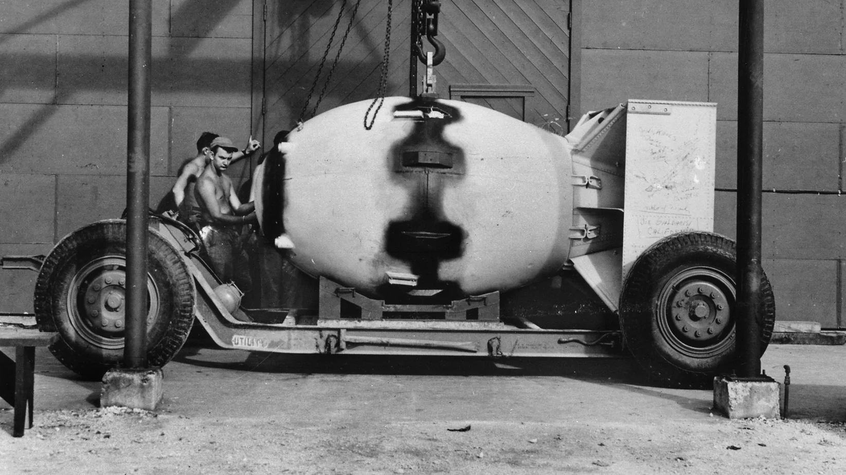 B-29 munition - Fat Man assembled at Tinian, 1945.webp