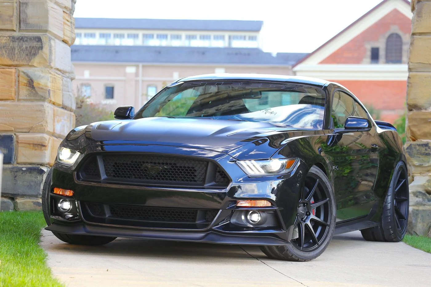 6-Steeda Midnight Edition exterior -10.webp