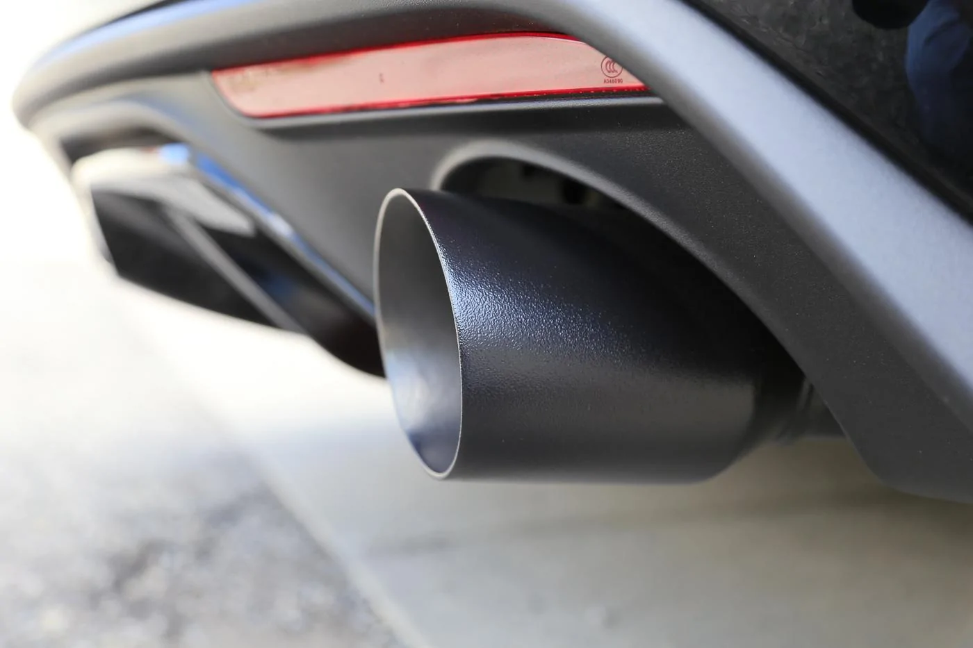 15-Steeda Midnight Edition exhaust pipe -2.webp