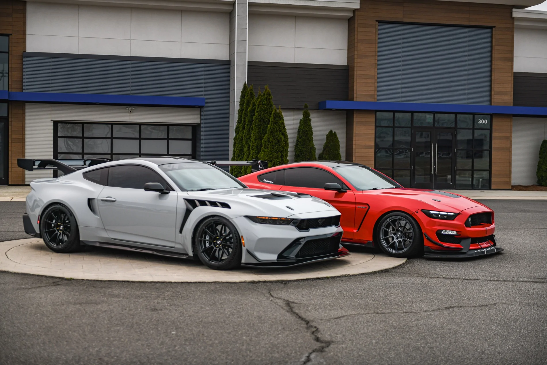 SV903 GT350 Liqiud Graphite-06.webp