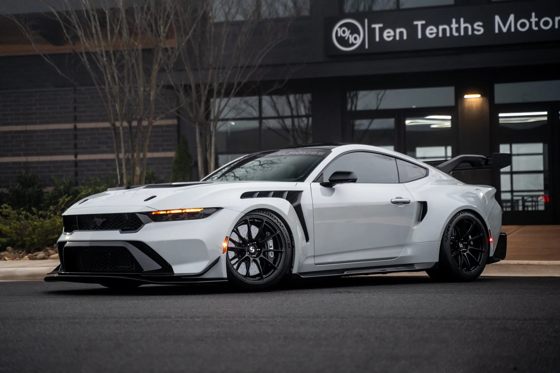 SV906 Mustang GTD Satin Black Cervanka3.webp