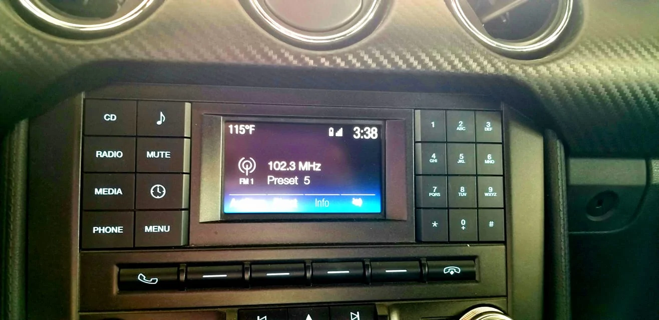 mustang dash.webp
