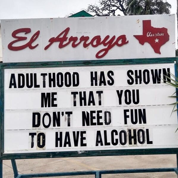 funny-restaurant-signs-el-arroyo-31.jpg