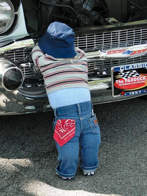 at-car-shows-what-are-those-things-called-that-people-lean-v0-b4mvmtldhl5f1.jpeg