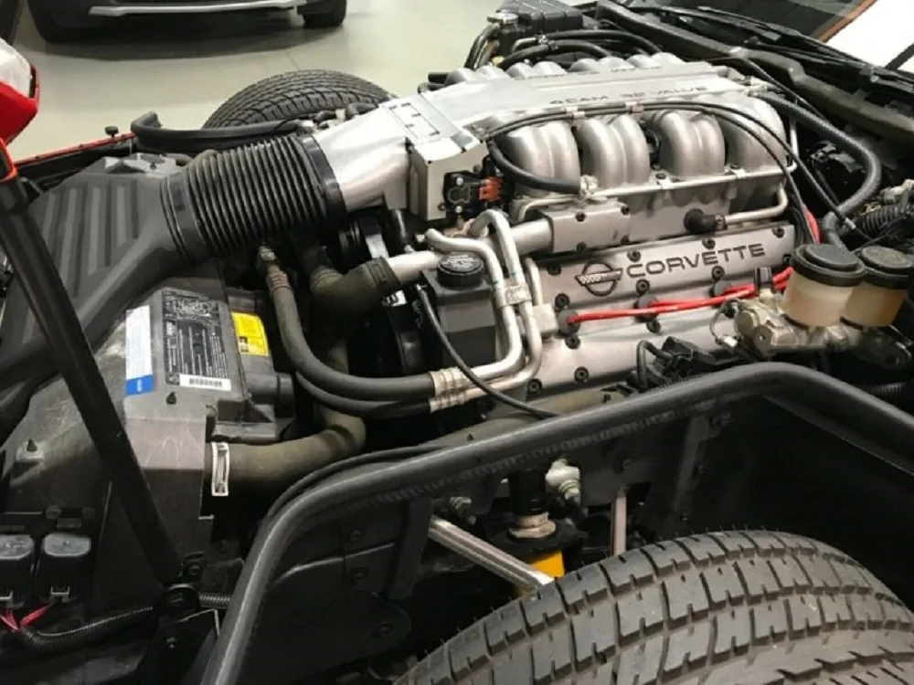 1991 Corvette- ZR1, engine 01.webp