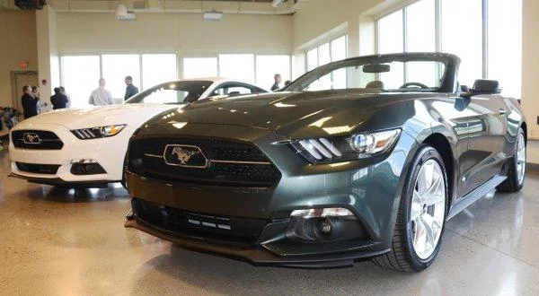 2015_mustang_coupe_and_vert.webp
